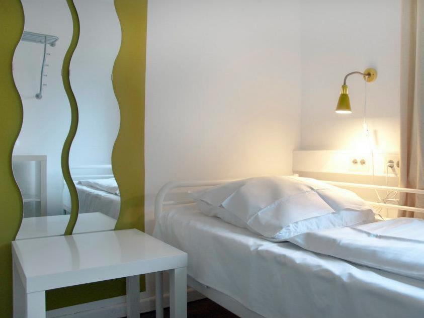 Station - Hostel For Backpackers Cologne Exterior photo