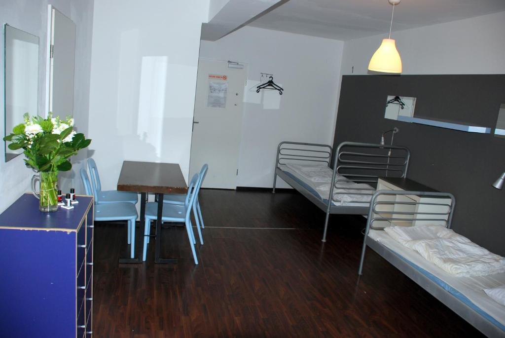 Station - Hostel For Backpackers Cologne Exterior photo