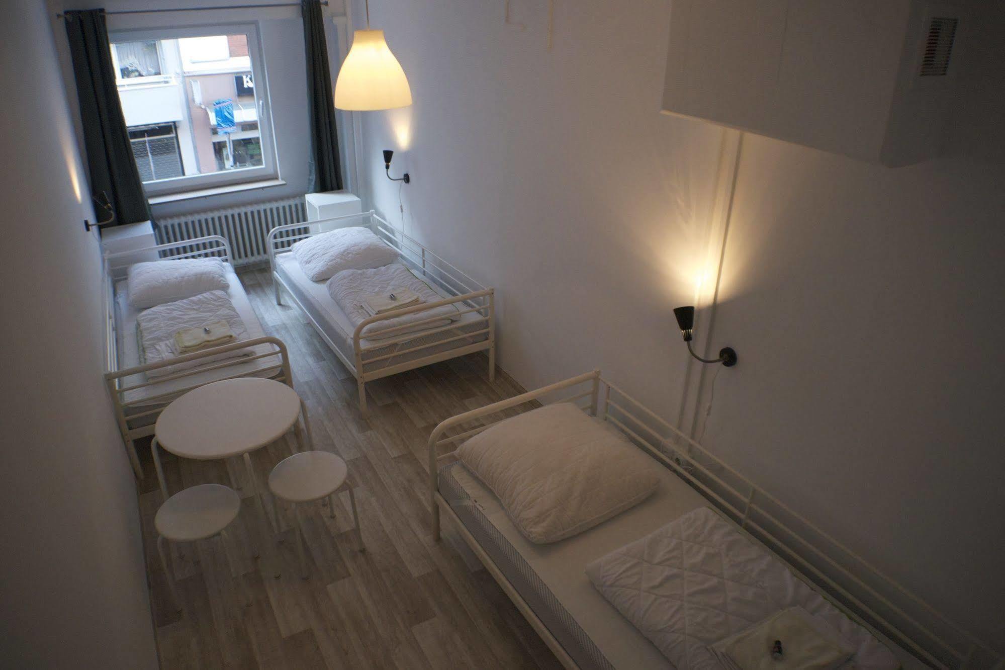 Station - Hostel For Backpackers Cologne Exterior photo