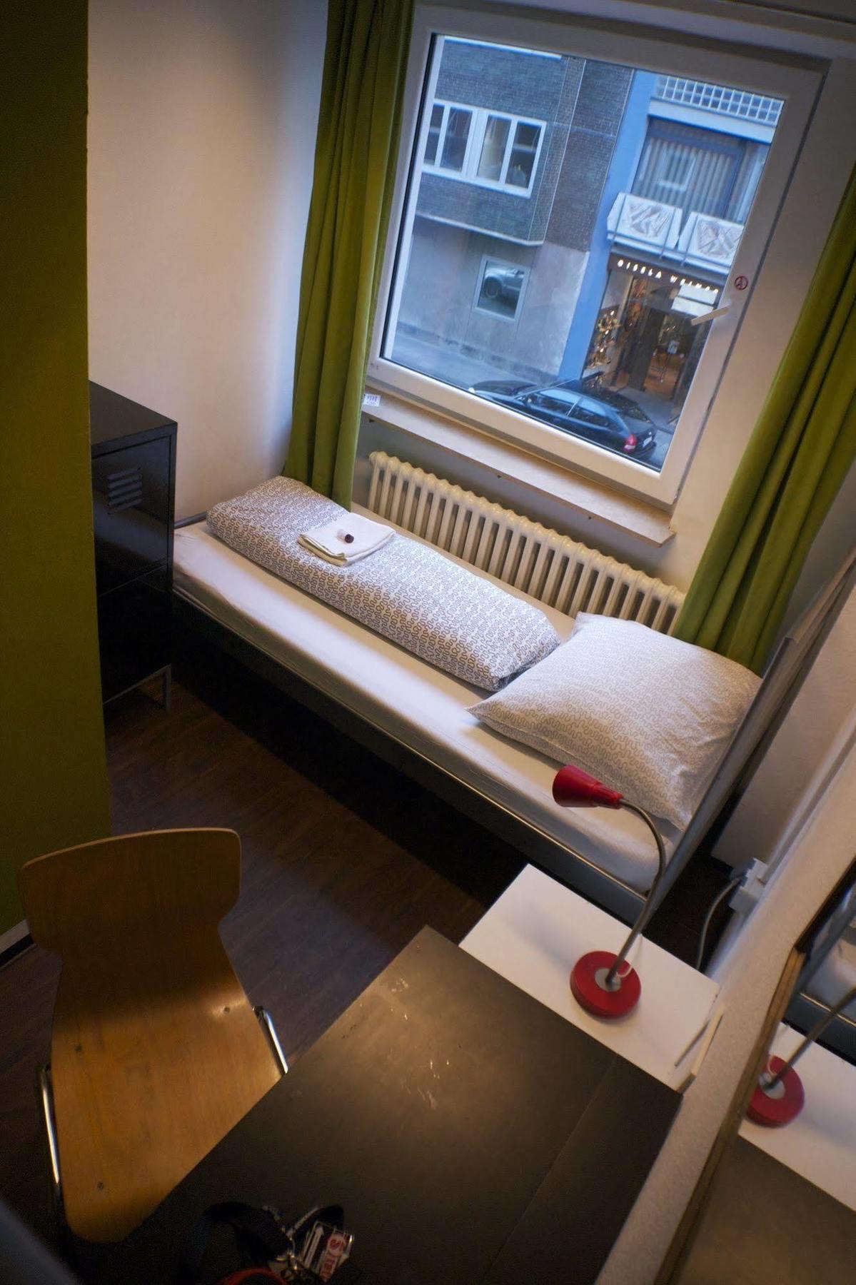 Station - Hostel For Backpackers Cologne Exterior photo