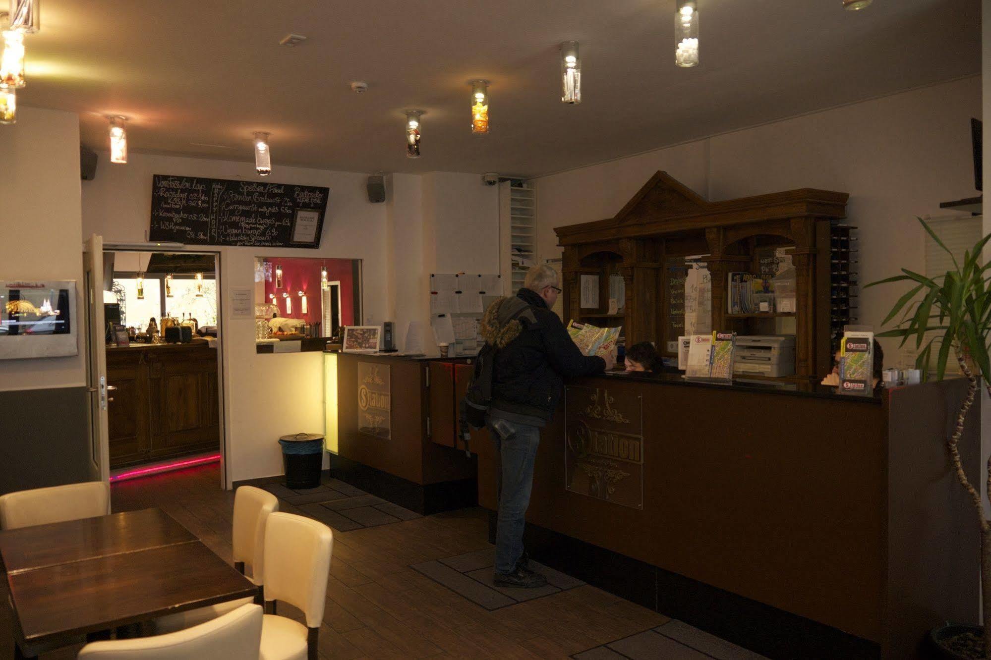 Station - Hostel For Backpackers Cologne Exterior photo